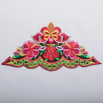 1pc Trikampis nacionalinės stiliaus gėlių Aplikacijos Drabužių, Siuvinėjimas Pleistrą medžiaginiu maišu Lipdukas Geležies Pleistrai Amatų Siuvimo Remontas