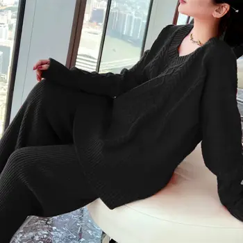 Mados moterų kostiumas 2020 m. rudens ir žiemos naujas temperamentas megztinis kostiumas V-kaklo tingus stiliaus megzti kelnes dviejų dalių kostiumas
