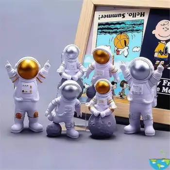 Namų Dekoro Amatų Astronautas Figūrėlės Astronautas Ir Mėnulis Skulptūra Stalas Astronautas Papuošalai Studijų Darbalaukio Dekoro Dovanos Vaikams