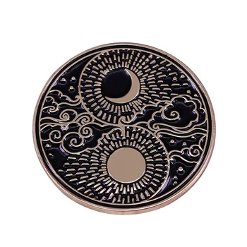 Saulė ir Mėnulis su Debesies Žvaigždės sunku emalio pin Yin yang Day n Night mygtuką Ženklelis
