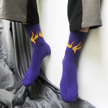 Naujas Harajuku Gaisro Vyrų ir Moterų Kojinės Gatvės Dėvėti Medvilnės Geltona Juoda Liepsna Mados HipHop Riedlentė Juokinga Laimingas Merginos Sockings
