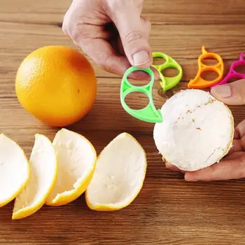 1pcs Dviejų Pirštų Tipas Atidaryti Apelsinų Žievelės Parer Orange Patogiai Ir Saugiai Virtuvės Įrankiai Atsitiktinių Spalvų Virtuvės Reikmenys Karšto
