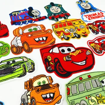 Disney Automobilių filmus Žaibas McQueen pleistrai anime ir animacinių filmų drabužių dėmės Drabužių etiketės siuvinėjimo audinys lipdukai vaikams dovanos
