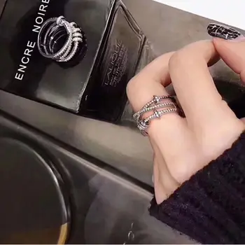 Trijų žiedų kryžiaus kelių-žiedas moterų klasikinis rodomojo piršto žiedas rinkinys su kalnų krištolas perdavimo hoopas Instagram tendencija reguliuojamas žiedas